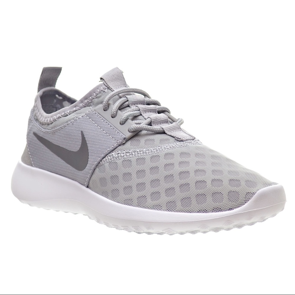 Nike Women’s Juvenate Sneakers Size 8.5 - Picture 1 of 9